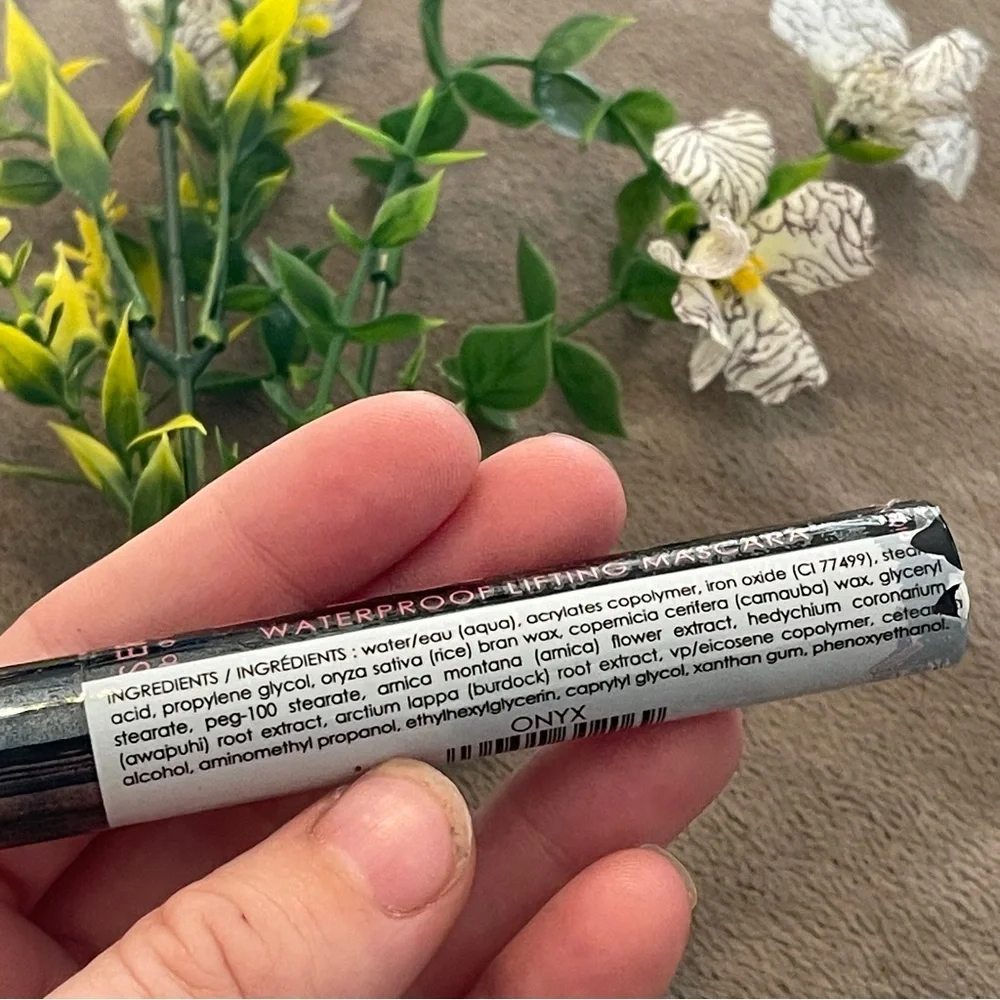*NWT* 4 for 16$ Saraphine Botanicals Big Flutter Waterproof Mascara Black